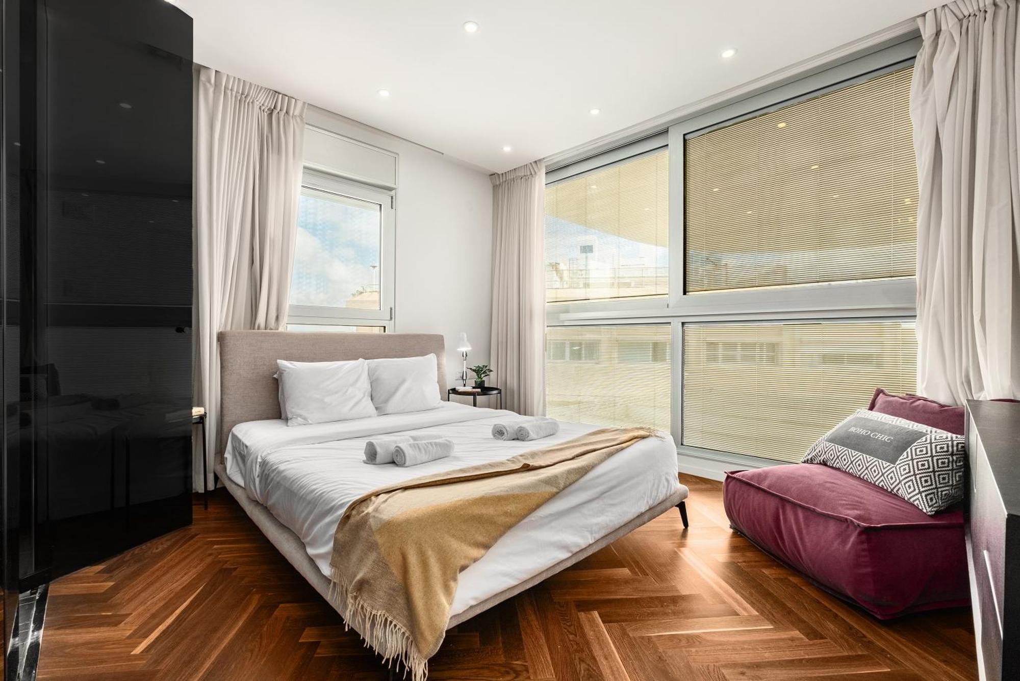 Penthouse 3Br + Roof Top + Parking - On The Beach Haifa Exterior photo