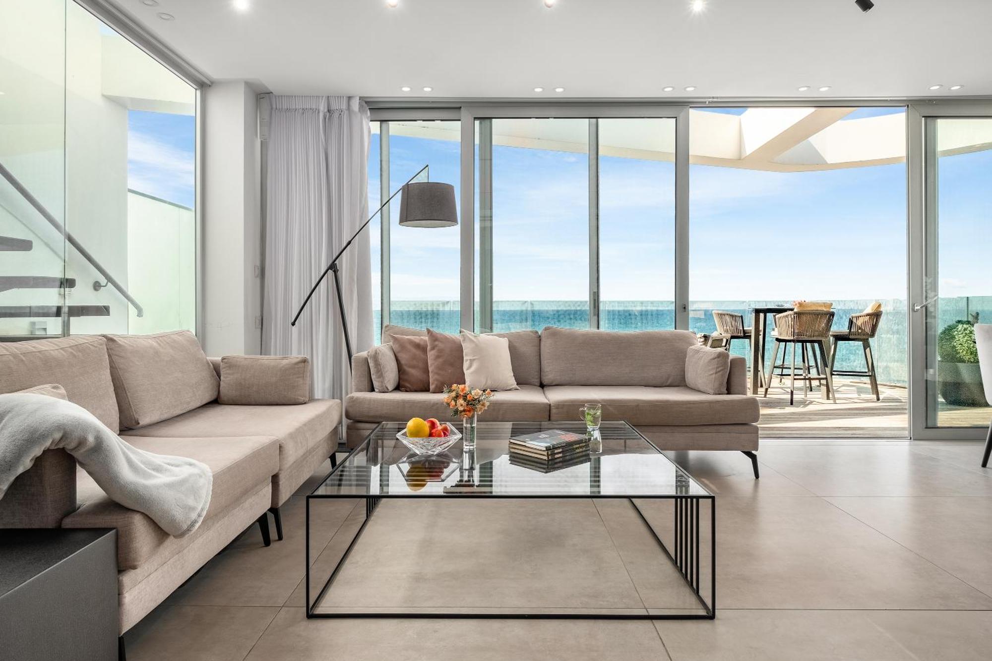 Penthouse 3Br + Roof Top + Parking - On The Beach Haifa Exterior photo
